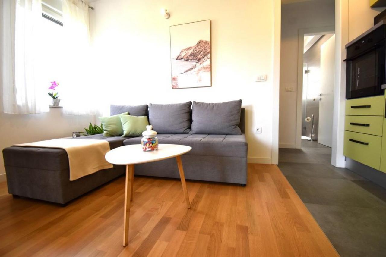 Apartment Johnny With Private Parking Zadar Exterior foto